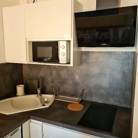 Magnifique à Deux Pas De La Parking * Sète